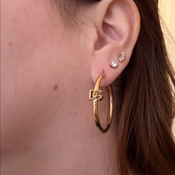 ❌SOLD❌Dolce & Gabbana DG logo charm hoop earring - Picture 9 of 9